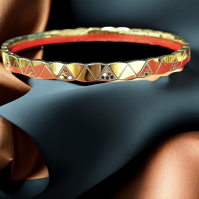 18K金闭口三角蜂窝光面手镯时尚素圈古法镯子实心传承真金素款