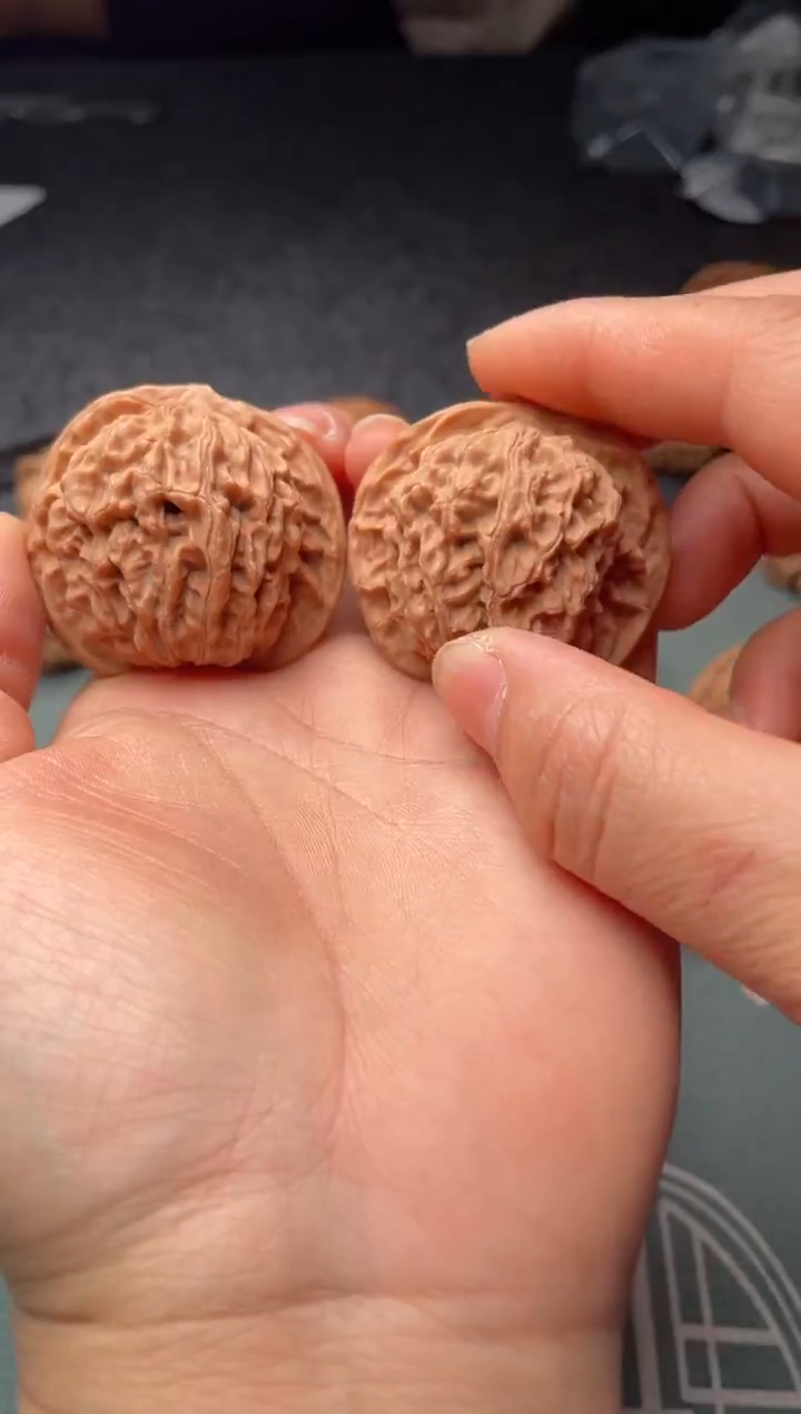 把件文玩核桃w250 盘龙纹42尺