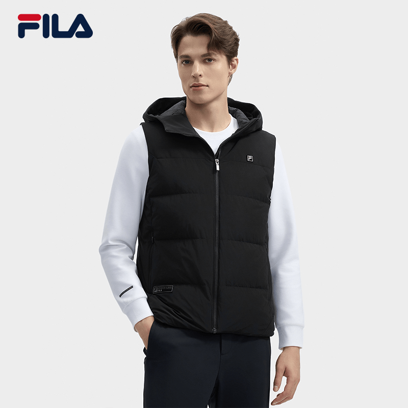 Fila/斐乐男装羽绒马甲冬季新款休闲简约保暖连帽F61M543992A