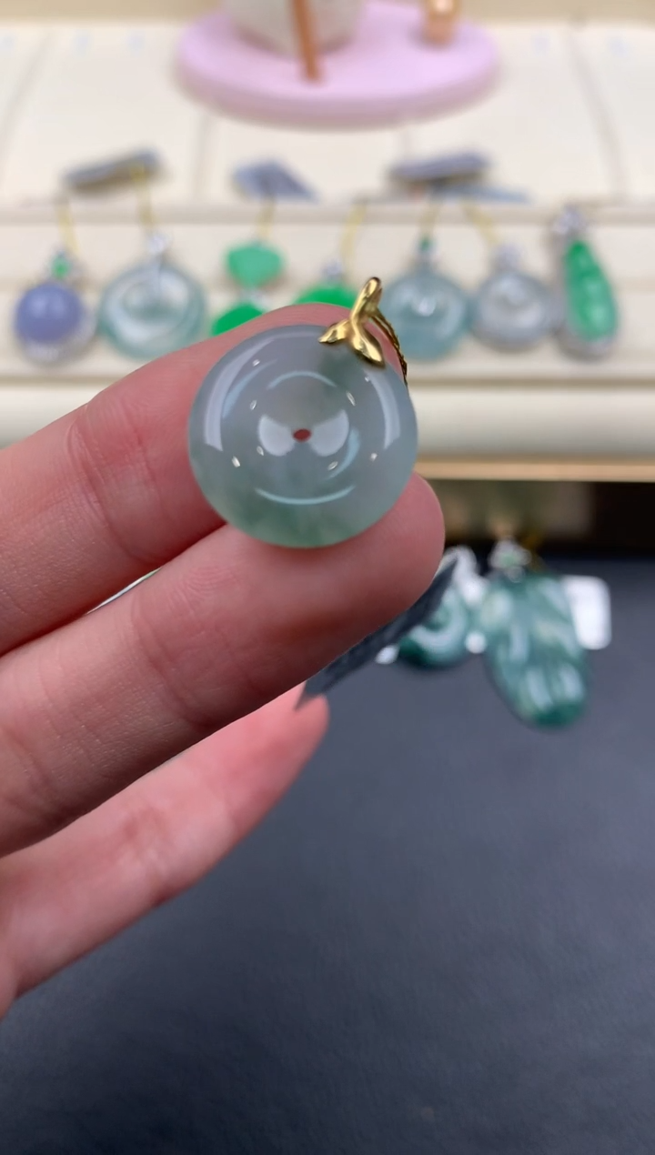 【闪购商品】翡翠颈饰18K金镶嵌Q417      