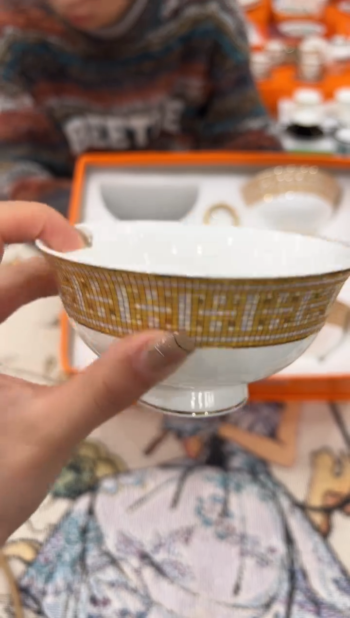 【闪购商品】杯H542--------------