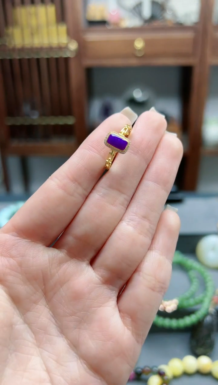 【闪购商品】苏纪石（舒俱来）戒指18K金镶嵌18k金舒俱来戒指*1 CS