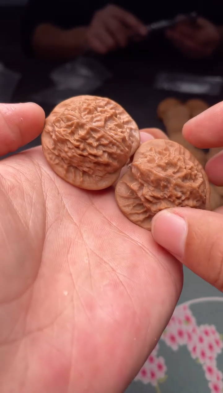 把件文玩核桃a222  瓷娃娃    36尺