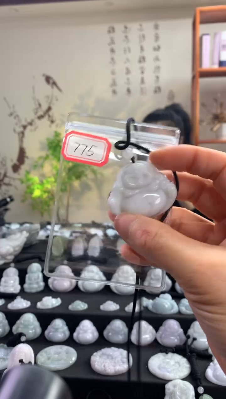 【闪购商品】翡翠颈饰未镶嵌佛公775