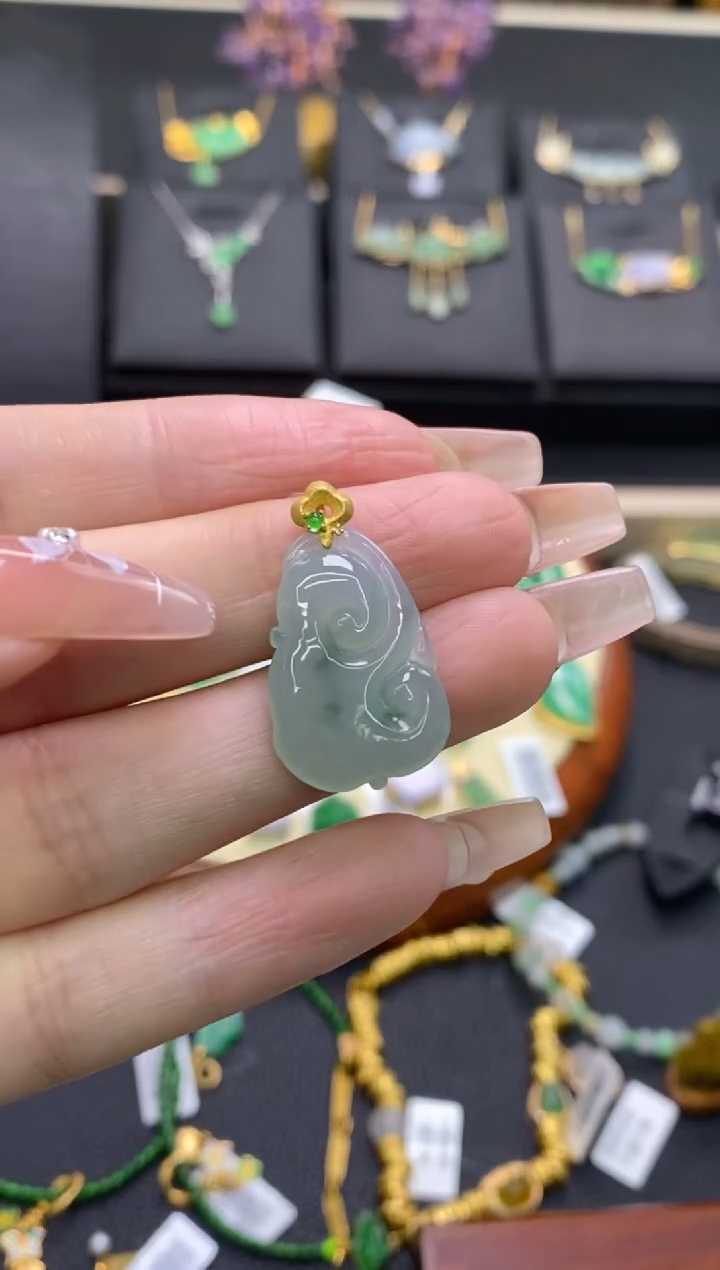 【闪购商品】翡翠颈饰18K金镶嵌净货13123