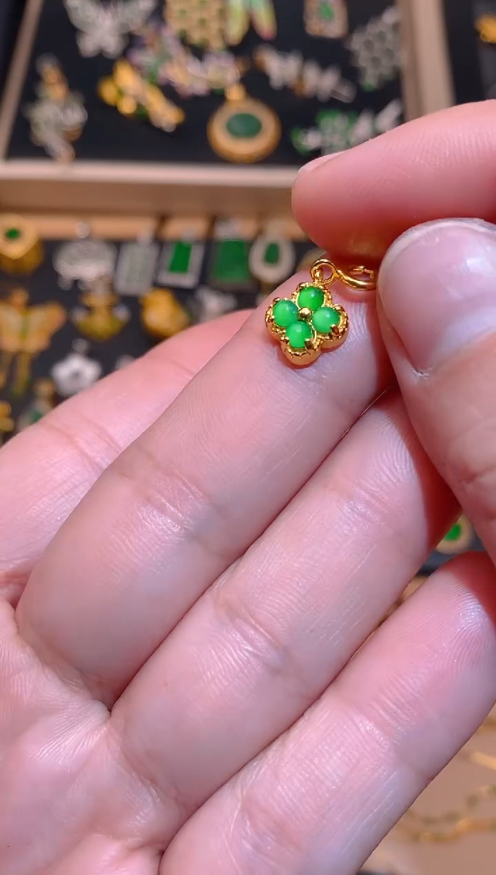 【闪购商品】翡翠吊坠(不含链)银S925镶嵌四叶草