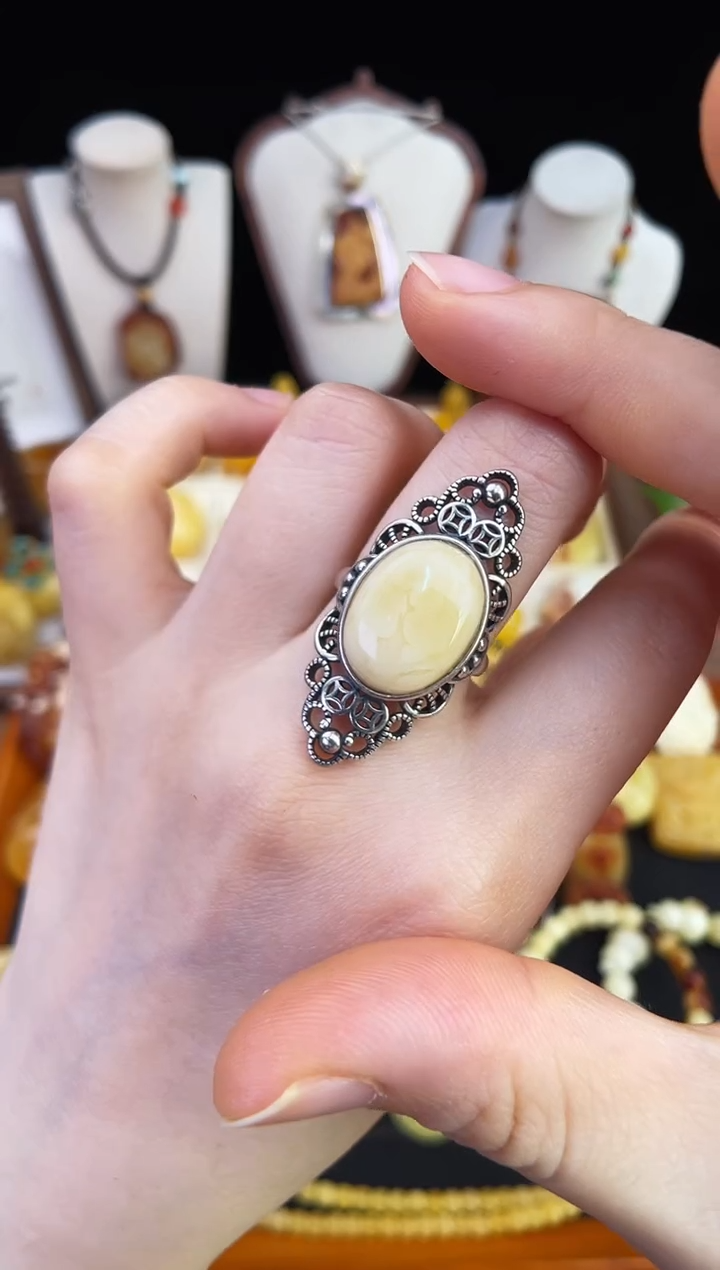 琥珀未镶嵌珠宝奇石柒月