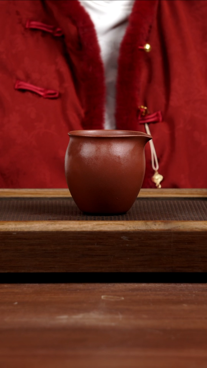 【闪购商品】紫砂茶壶四号井底槽青公道210CC