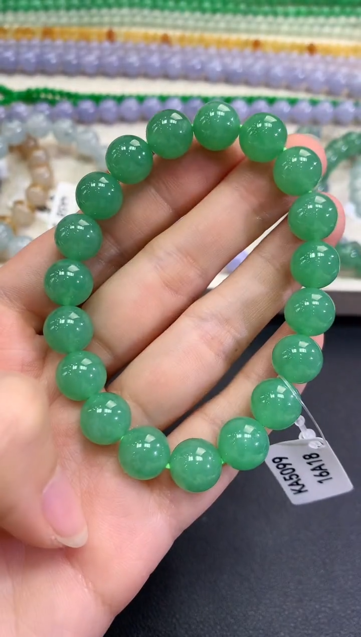 【闪购商品】翡翠手串未镶嵌D16     