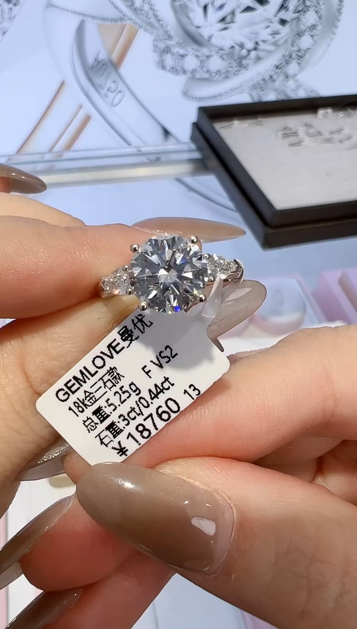 【闪购商品】实验室培育钻石18K金镶嵌3ct