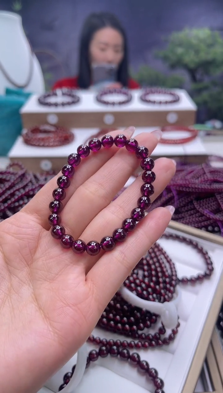 【闪购商品】石榴石手串未镶嵌紫牙乌帝王紫6mm+手串多样式发一