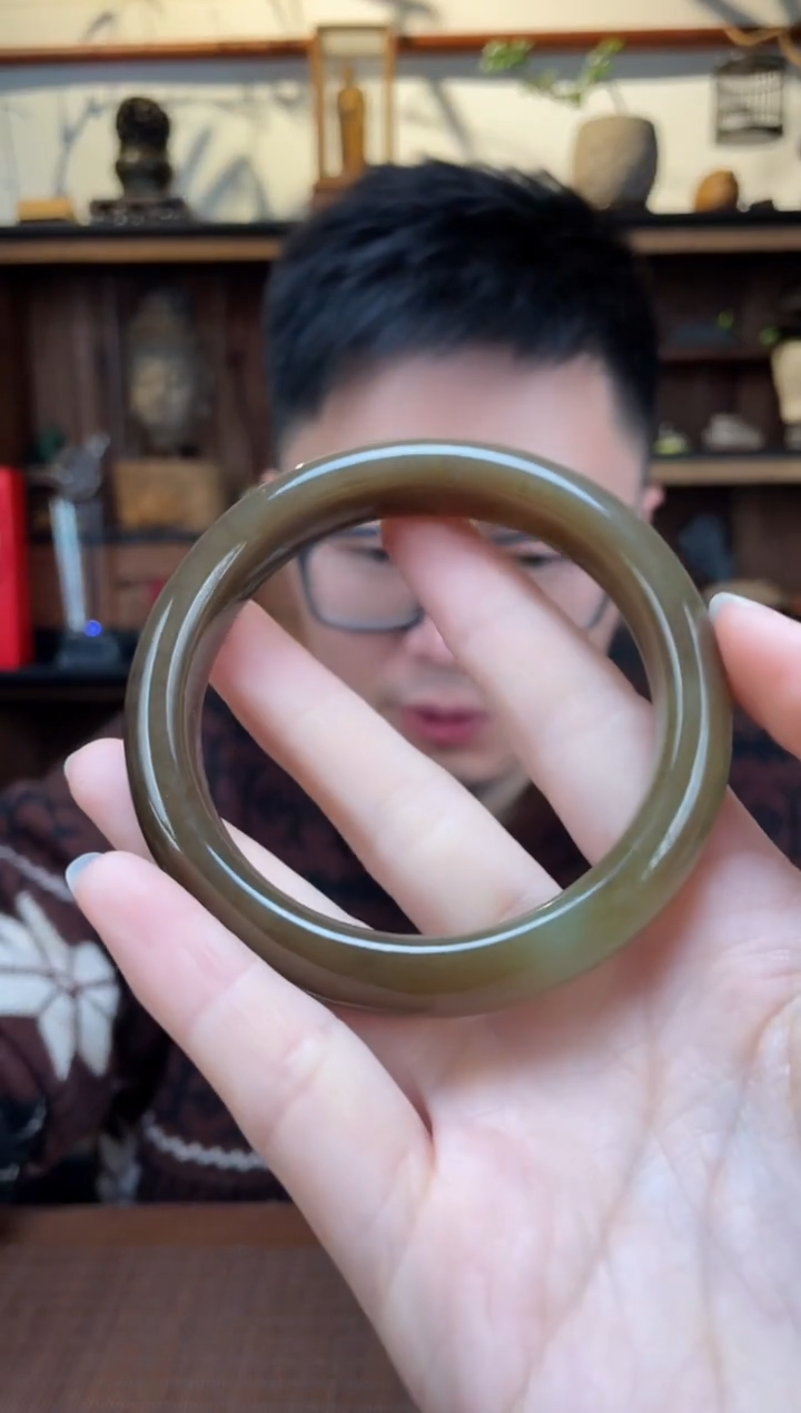 【闪购商品】和田玉手镯未镶嵌61#糖料手镯YR