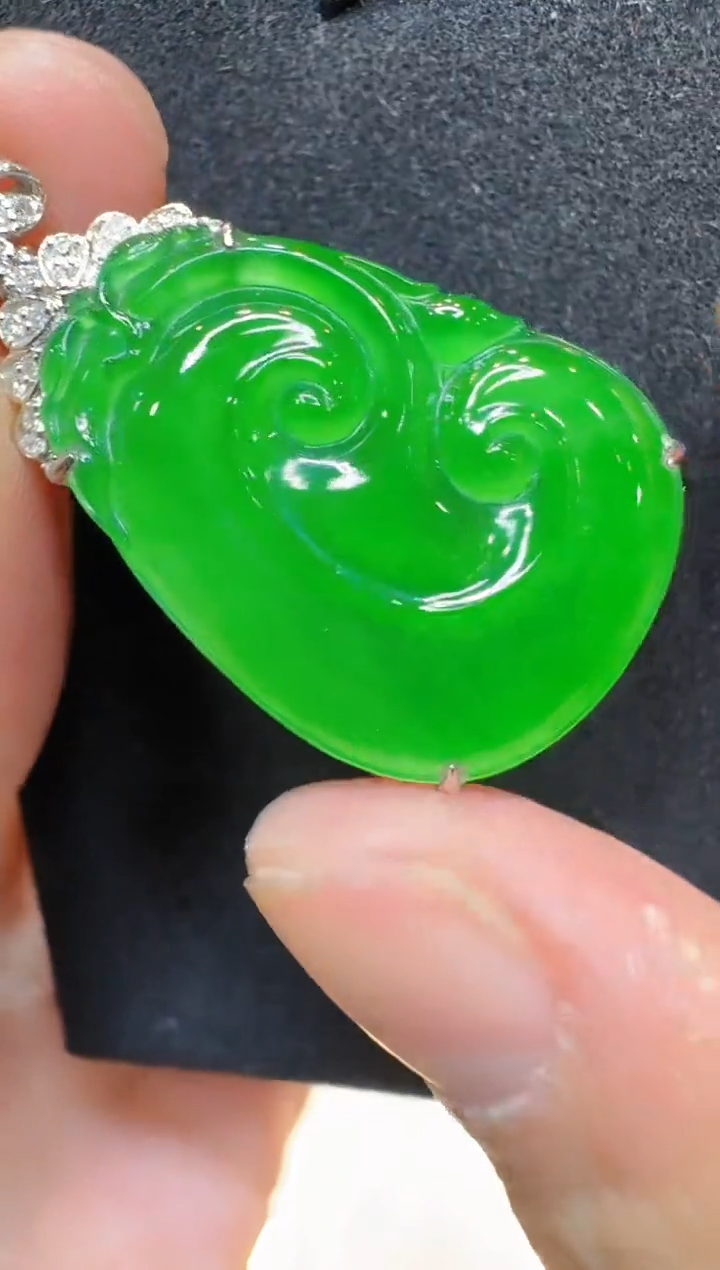 吊坠(不含链)18K金镶嵌翡翠多样性团购发一件