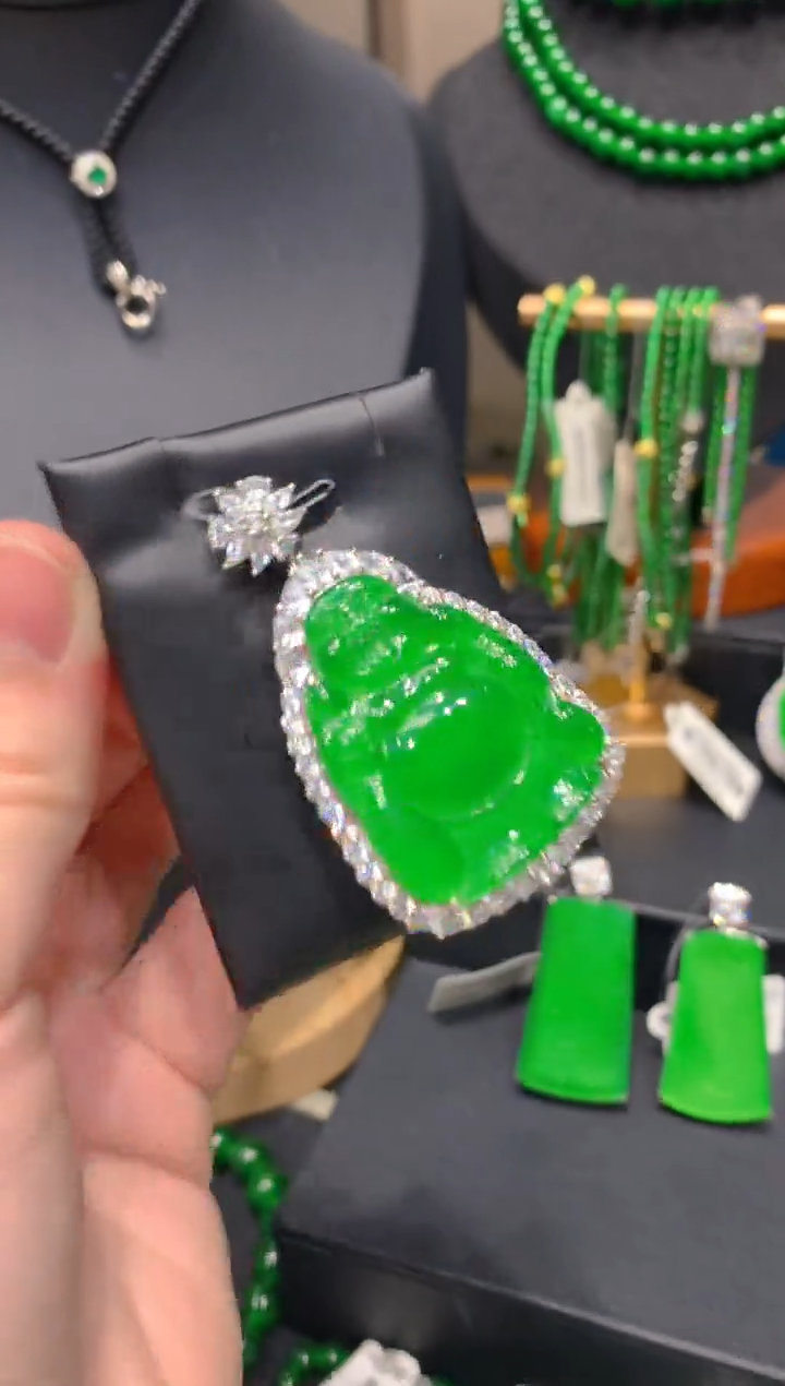 颈饰银S925镶嵌翡翠36一季