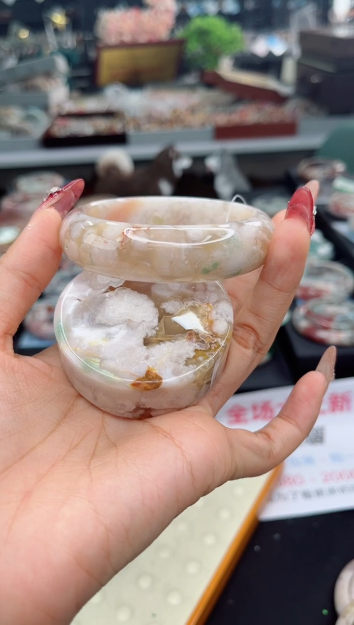 【闪购商品】石英质玉手镯未镶嵌58圈口（赠品镯心）3794881