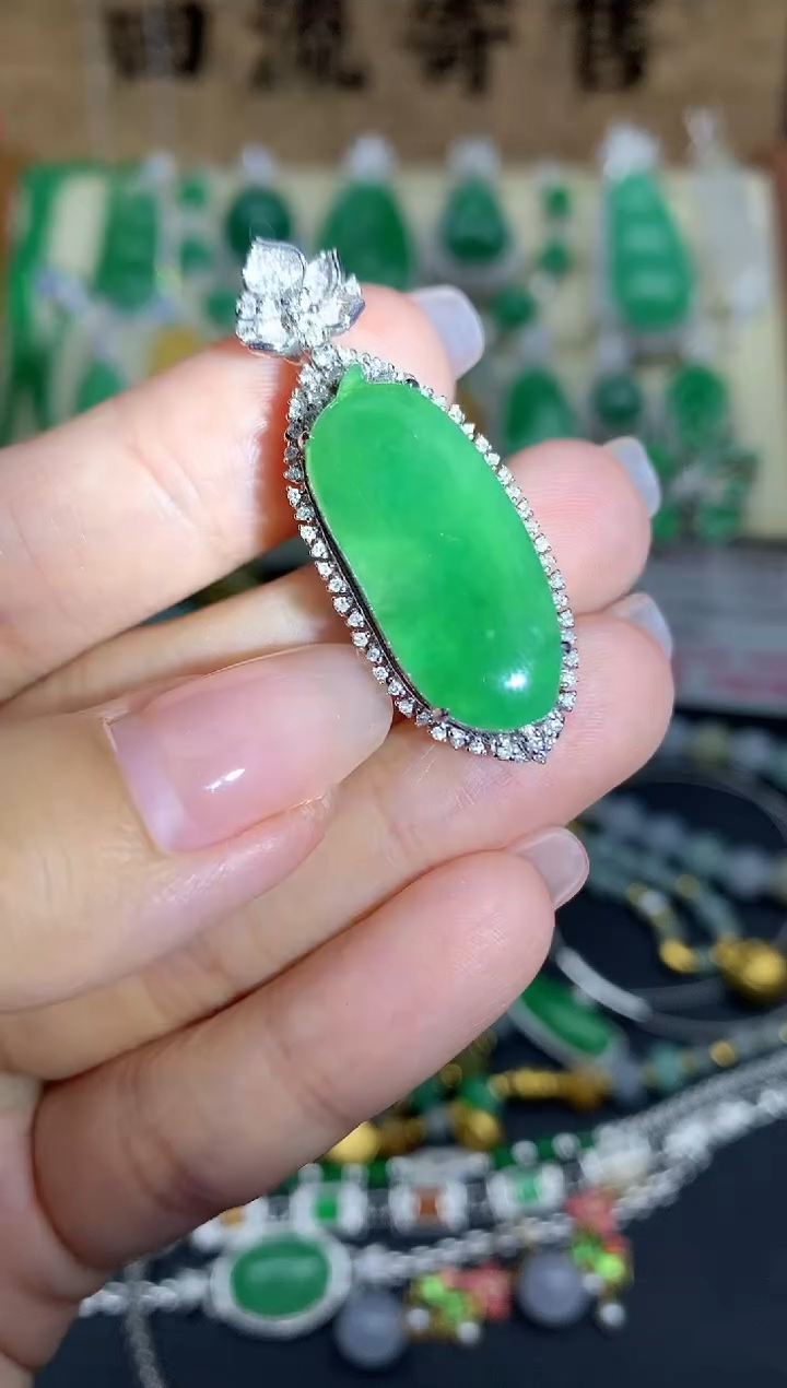 【闪购商品】翡翠颈饰18K金镶嵌588-中国好珍宝