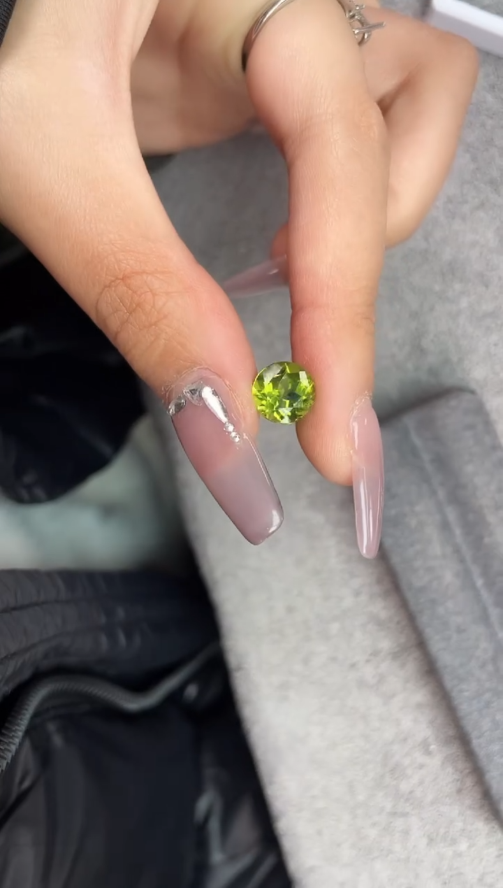 【闪购商品】橄榄石裸石未镶嵌2.92克拉