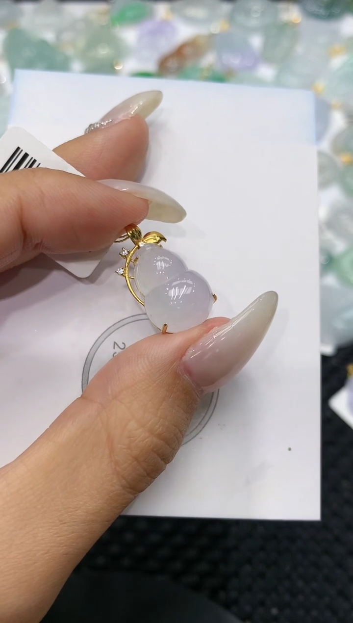 颈饰18K金镶嵌翡翠111111111111