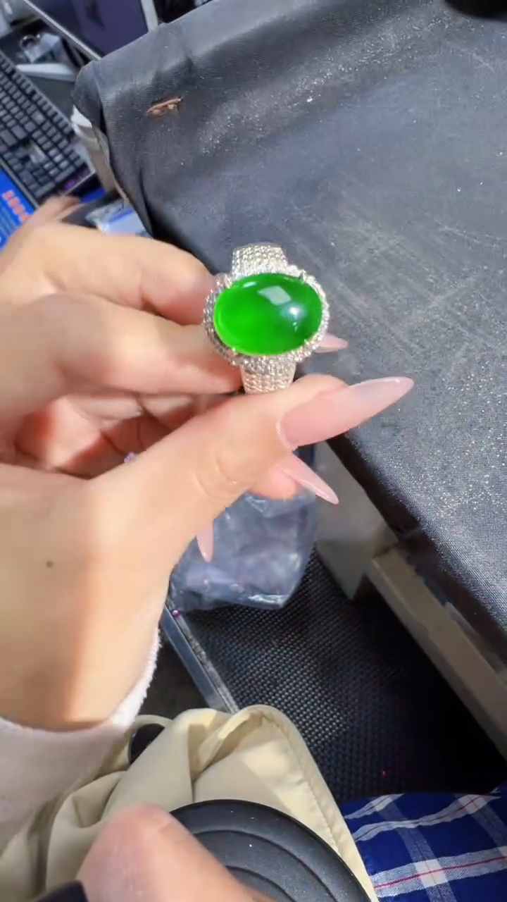 【闪购商品】定制翡翠未镶嵌蛋面1