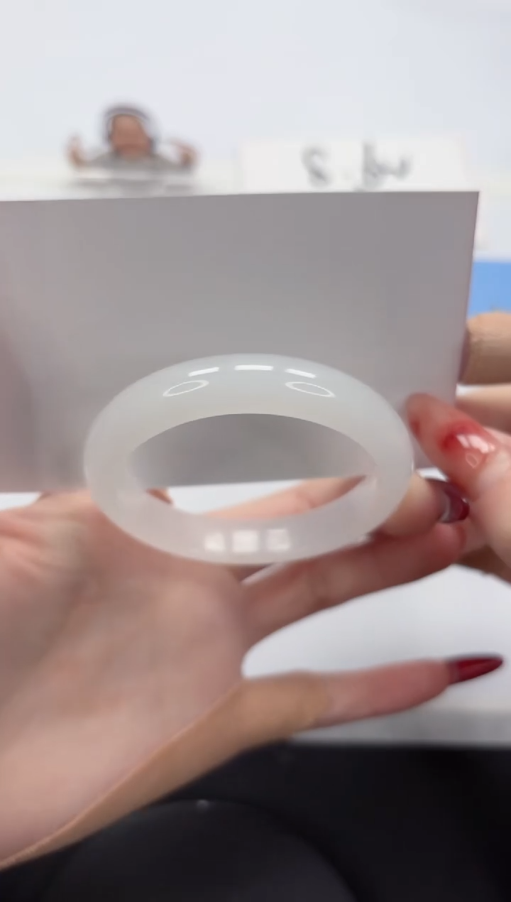 【闪购商品】石英质玉手镯未镶嵌A237-51