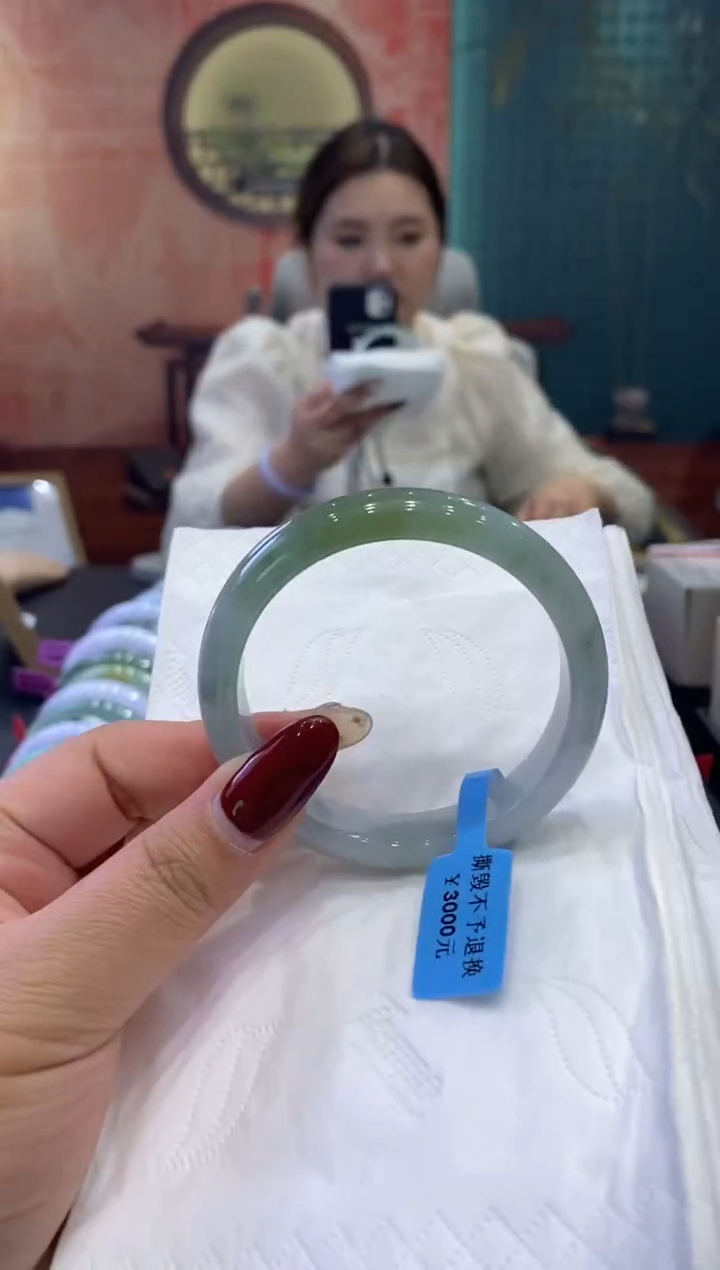 【闪购商品】翡翠手镯未镶嵌多人003940