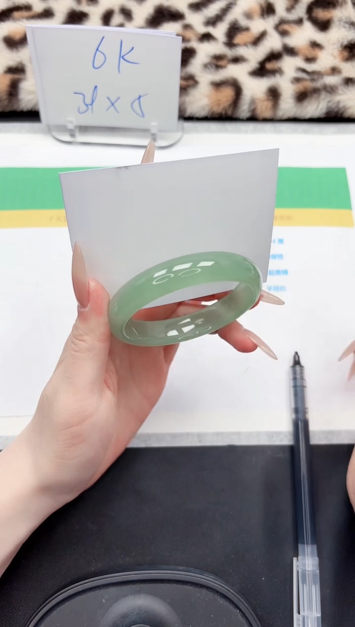 【闪购商品】石英质玉手镯未镶嵌118-56.2