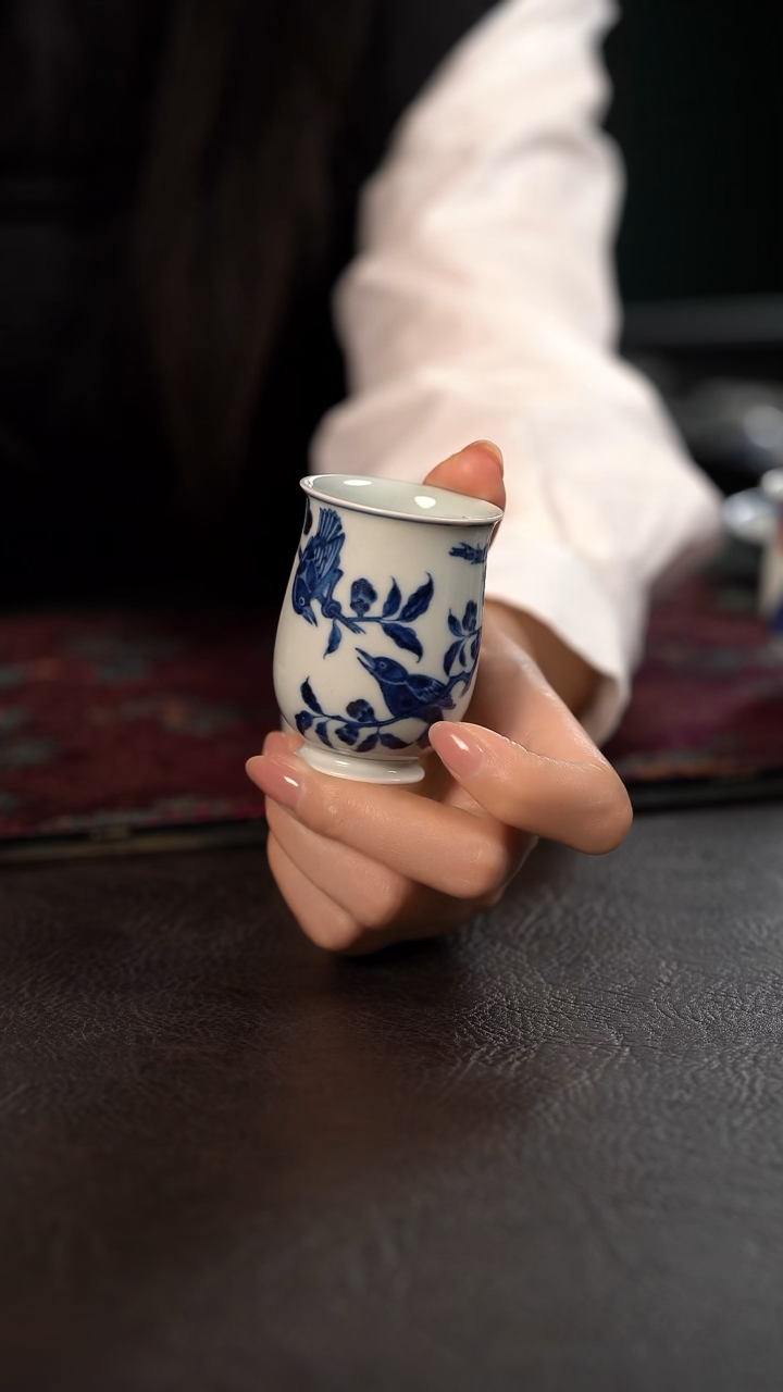 研山琢器花鸟手握玉兰杯