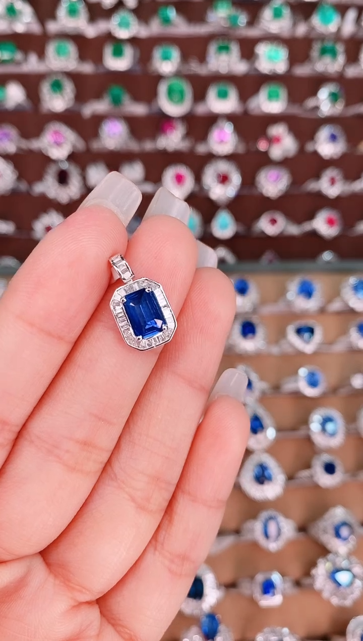 【闪购商品】蓝宝石18K金吊坠18K金镶嵌1.03克拉