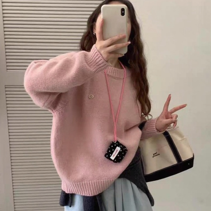 慵懒风圆领套头毛衣女秋冬新款低领宽松小标高级感软糯内搭针织衫