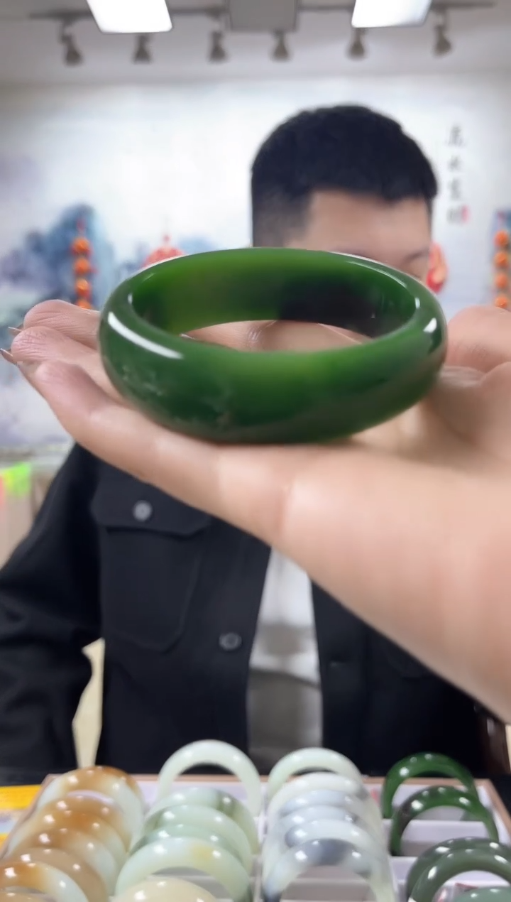 【闪购商品】和田玉手镯未镶嵌58+圈口