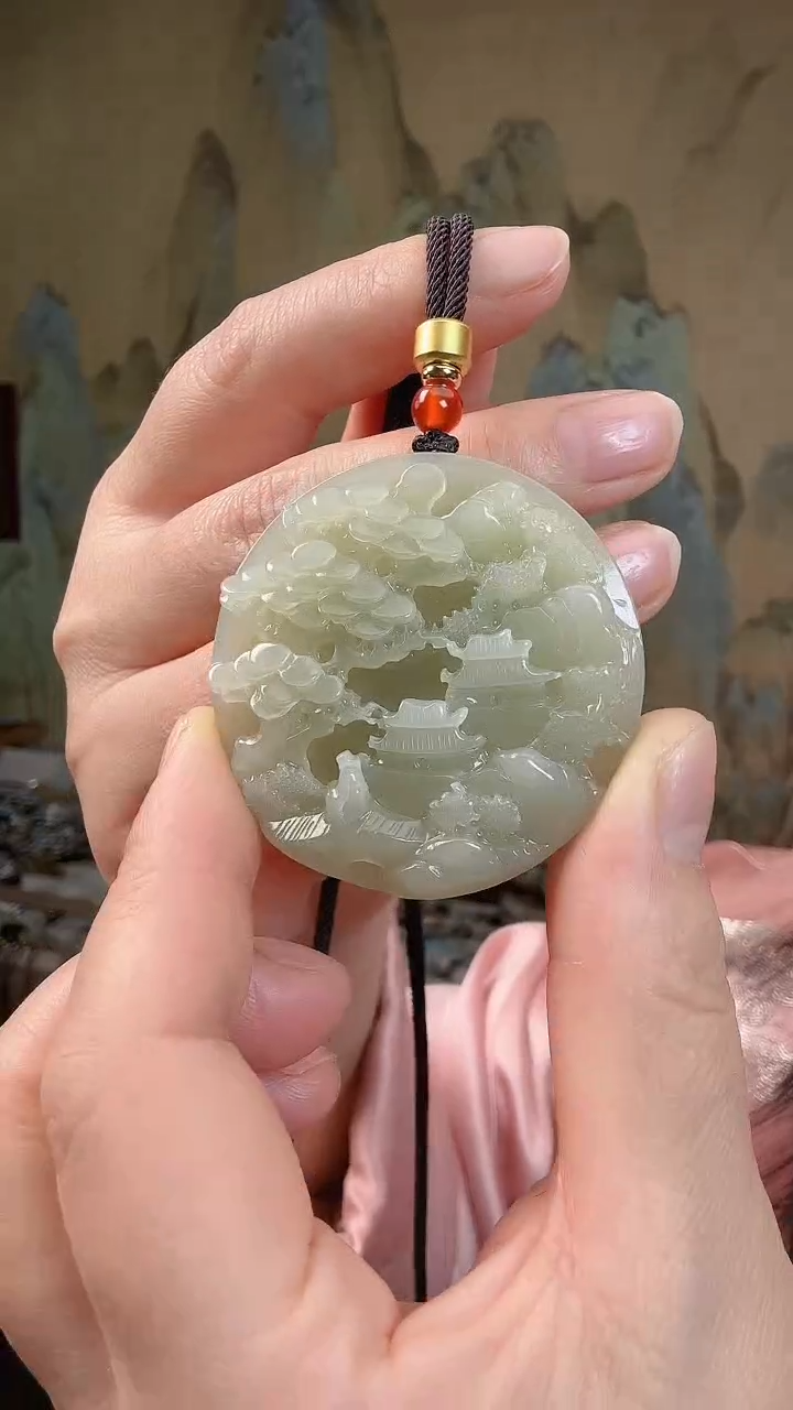 颈饰未镶嵌和田玉.