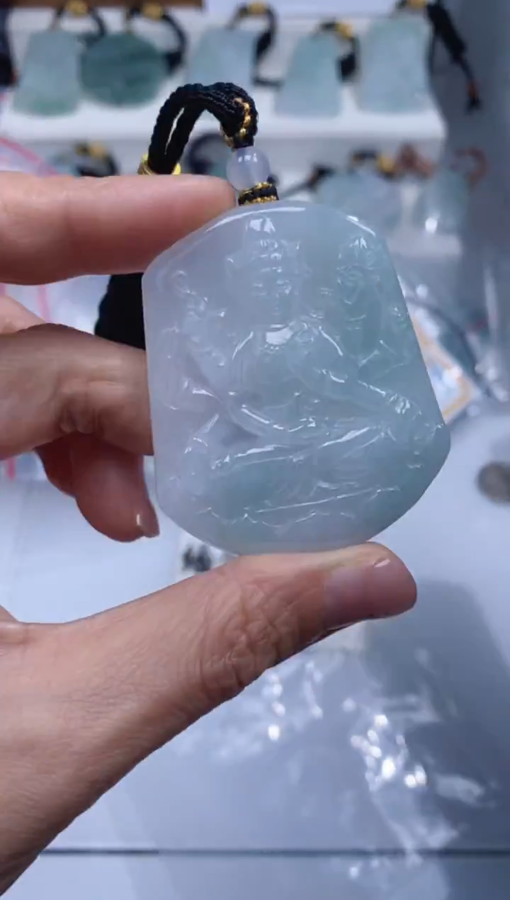 颈饰未镶嵌翡翠吊坠