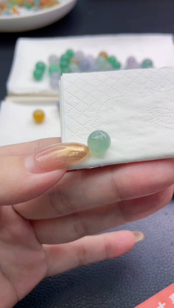 未镶嵌定制翡翠岁**香珠子