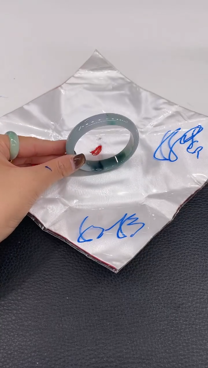 【闪购商品】翡翠手镯（贵妃镯）未镶嵌手镯