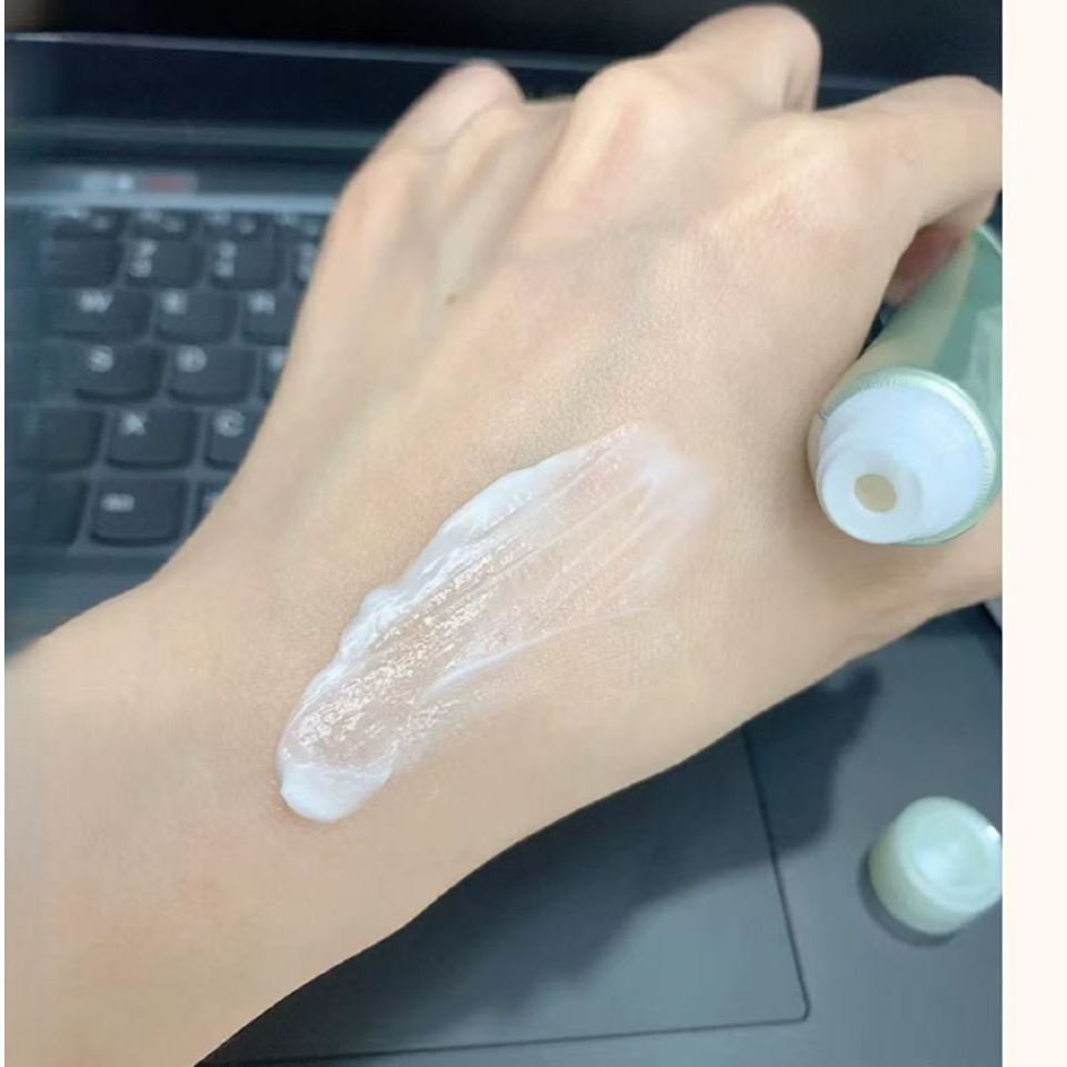 曜白精华霜/黄黑皮姐妹大胆拍啊！！！ 26年7月效期 