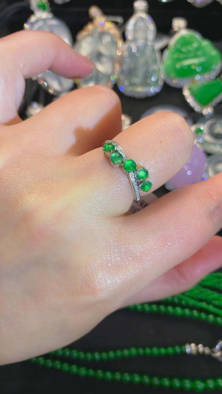 【闪购商品】翡翠颈饰未镶嵌戒指