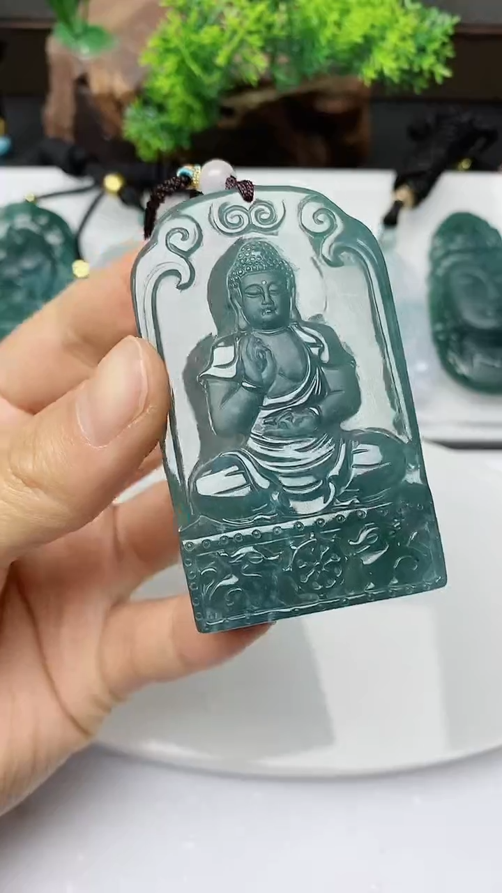 【闪购商品】翡翠颈饰未镶嵌