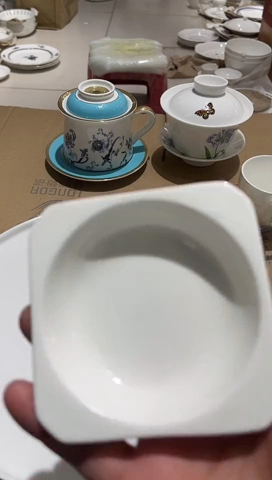 瓷3.5方碗2个微瑕隆达骨瓷