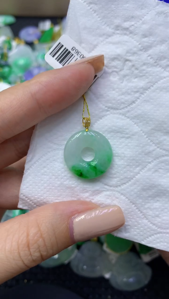 颈饰18K金镶嵌翡翠天然缅甸翡翠A货