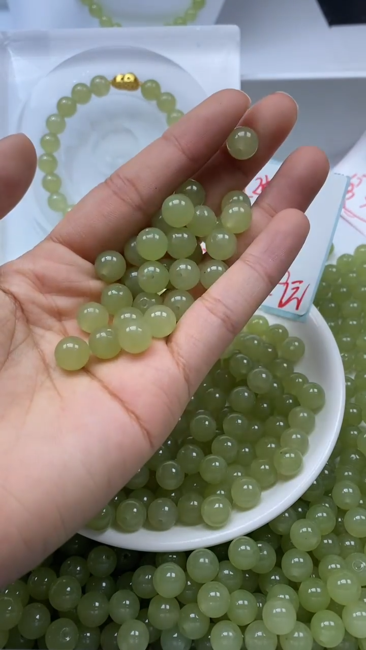 未镶嵌颈饰玛瑙/玉髓W783-冰晴水8mm*13颗