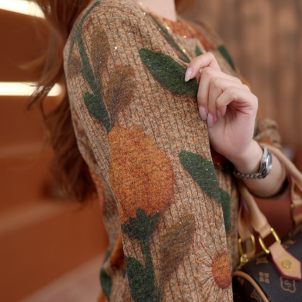 FZ636叶酽牡浓2025新款圆领高端小衫保暖套头时髦长袖上衣打底衫