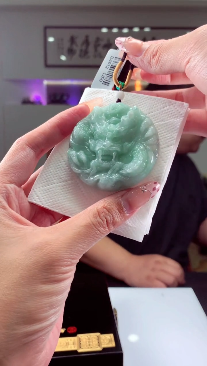 【闪购商品】定制翡翠未镶嵌挂件发货（拍一发一）