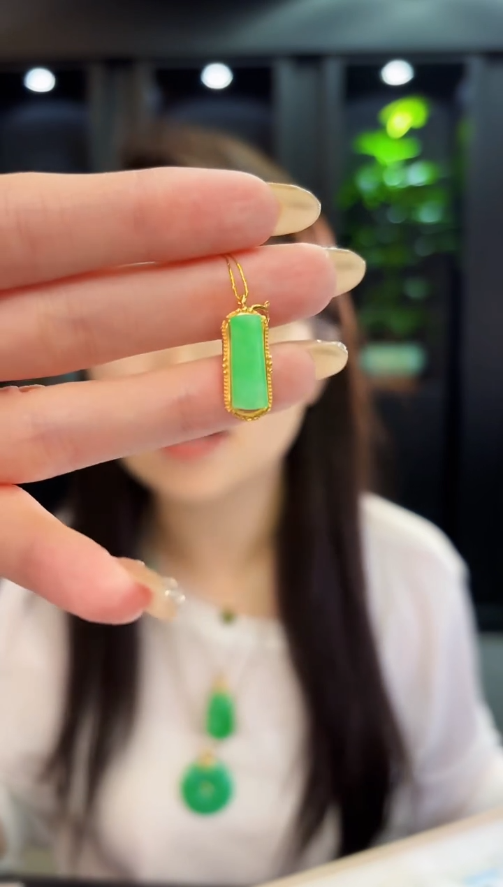 翡翠未镶嵌颈饰缅料A货/多样性发货/一件