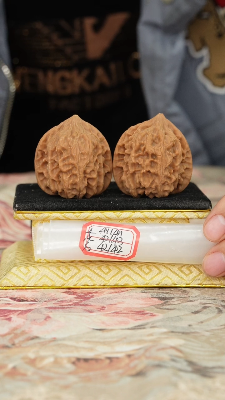 【闪购商品】文玩核桃把件鸡心有修