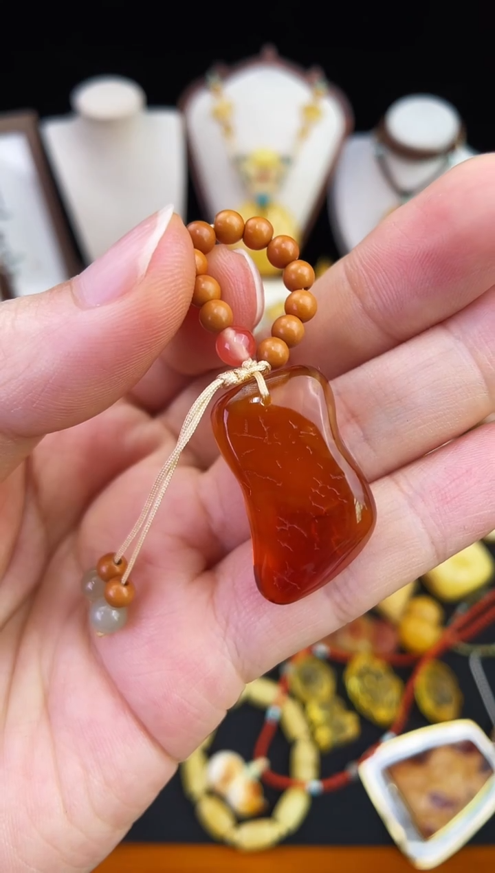 琥珀未镶嵌珠宝奇石柒月