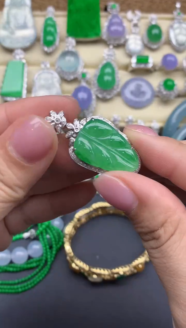 【闪购商品】翡翠颈饰18K金镶嵌331-中国好珍宝