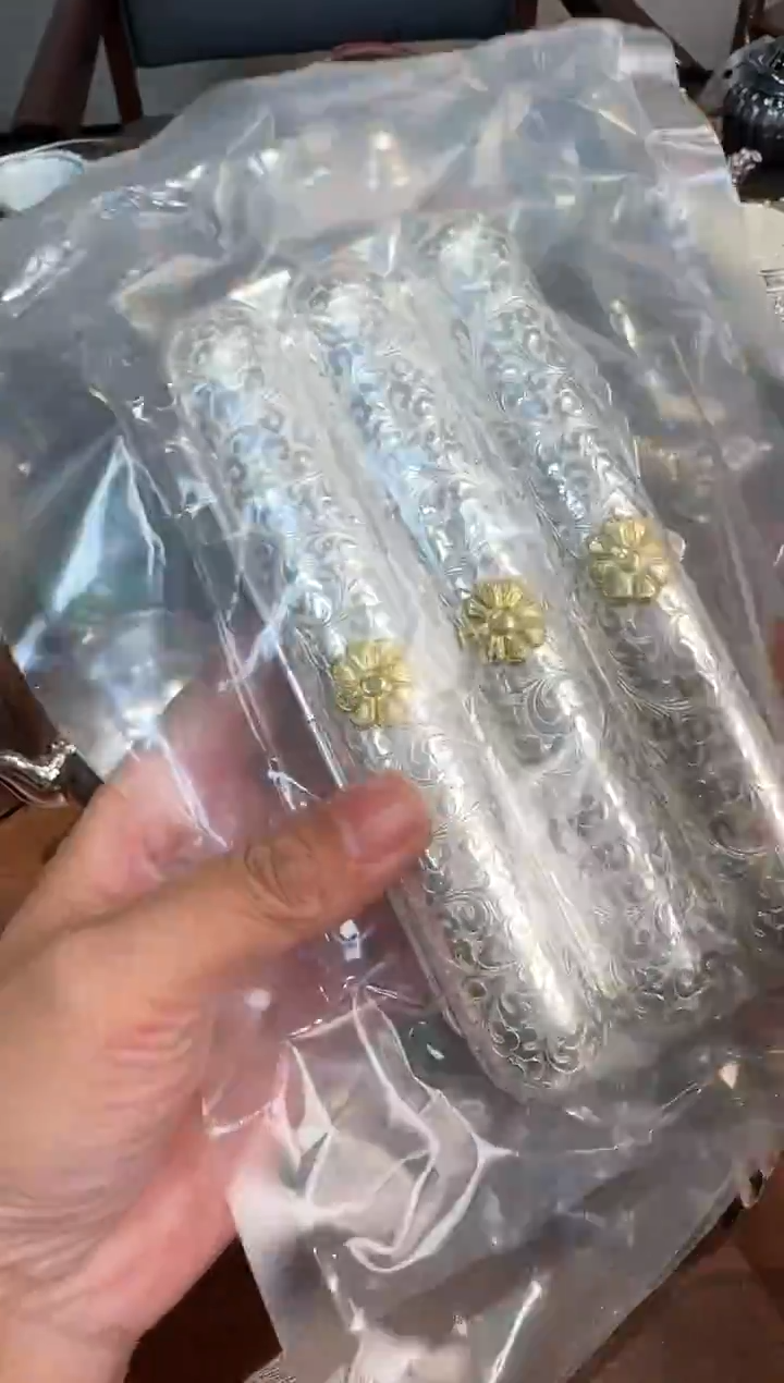 -Z**哥'呆坐 缠枝莲纹 雪茄盒