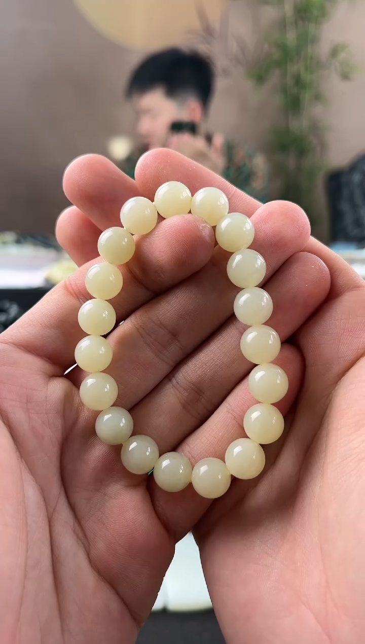 【闪购商品】和田玉手串未镶嵌若羌黄口卡10微色差