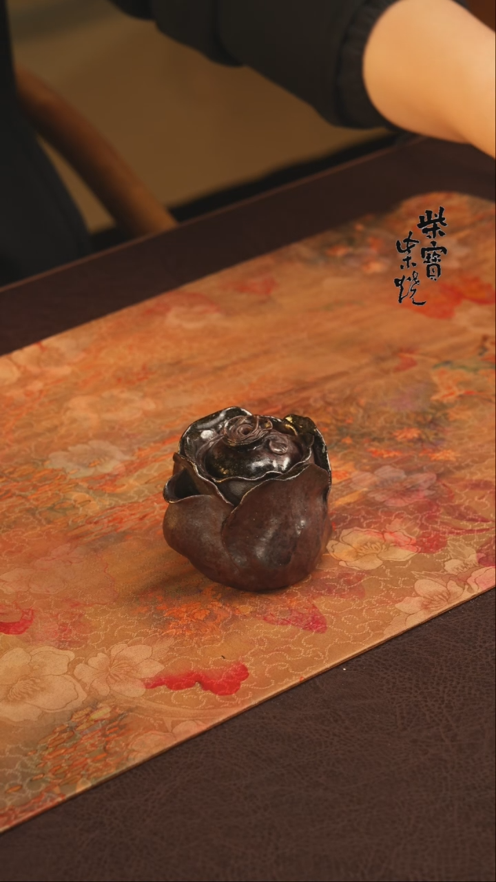 【闪购商品】杯397北山老师柴烧紫砂暗夜玫瑰