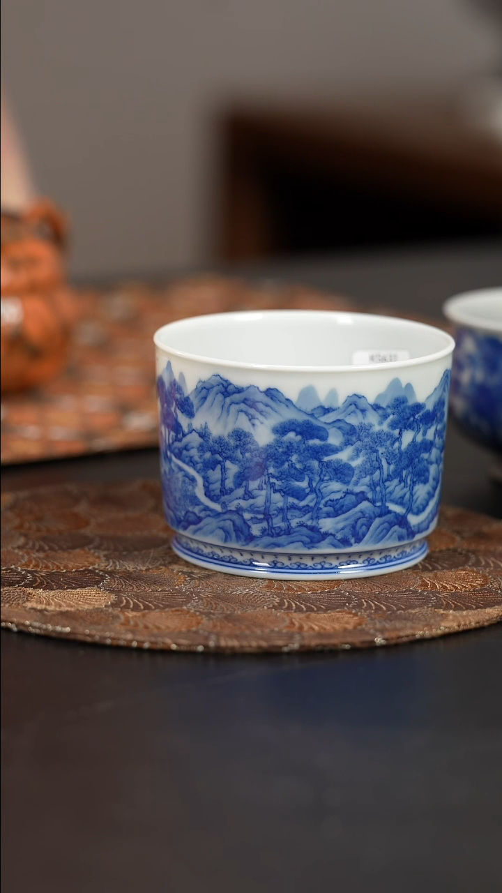 【闪购商品】杯看山柴窑青花山水